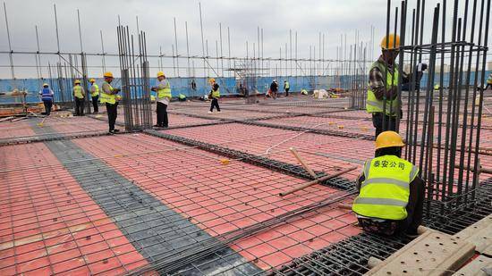 石河子城投·石城坊和苑商業(yè)建設項目全力沖刺竣工目標:建設項目